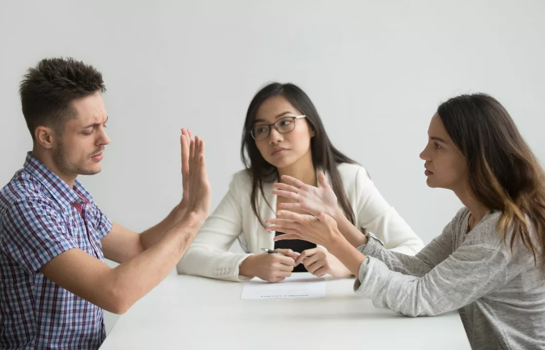 Image of couple arguing in family mediation Poole